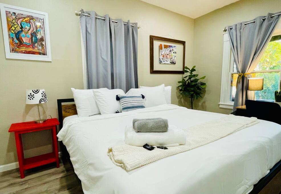 Artists Bungalow Arcade King Beds Near The Beat Sacramento Luaran gambar